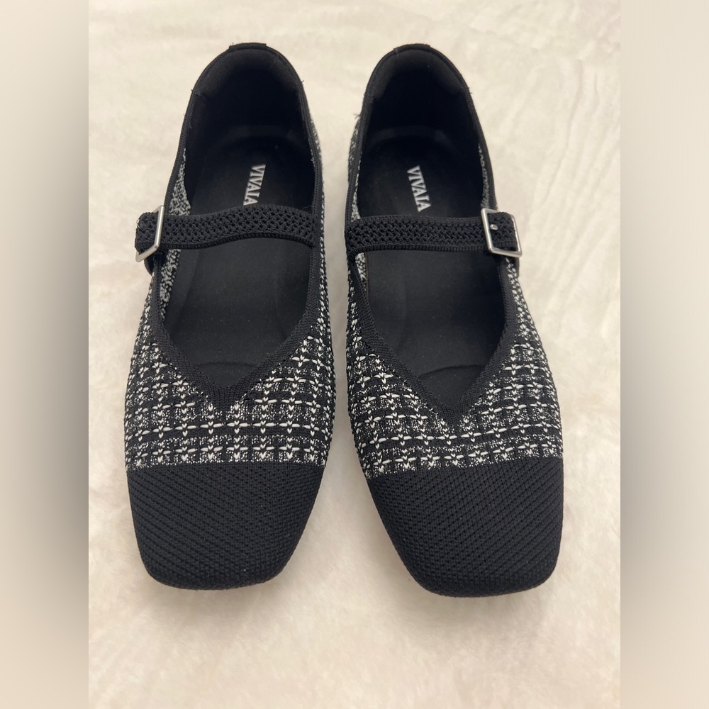 VIVAIA Black Tween  Women's Flats 38.5 or size 8